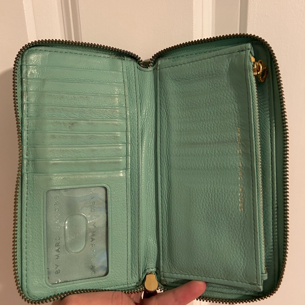 Marc Jacobs Contiental Wallet - Picture 3 of 3